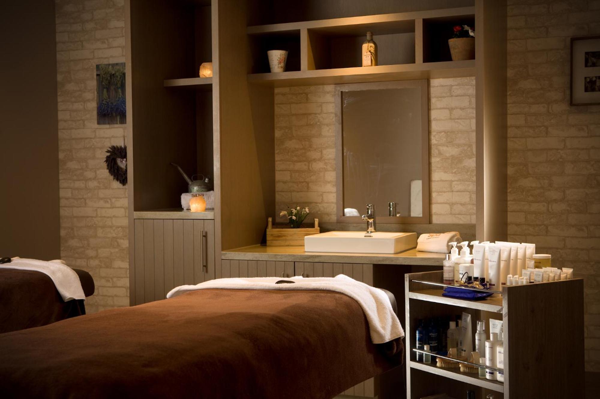 Macdonald Craxton Wood Hotel & Spa Ледшем Экстерьер фото