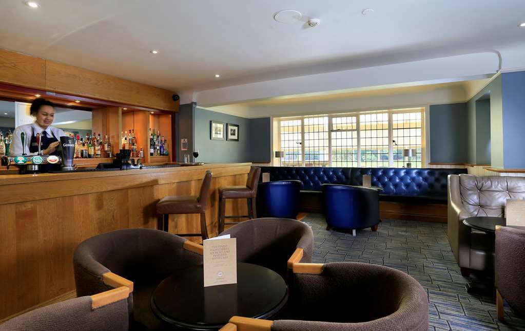 Macdonald Craxton Wood Hotel & Spa Ледшем Экстерьер фото